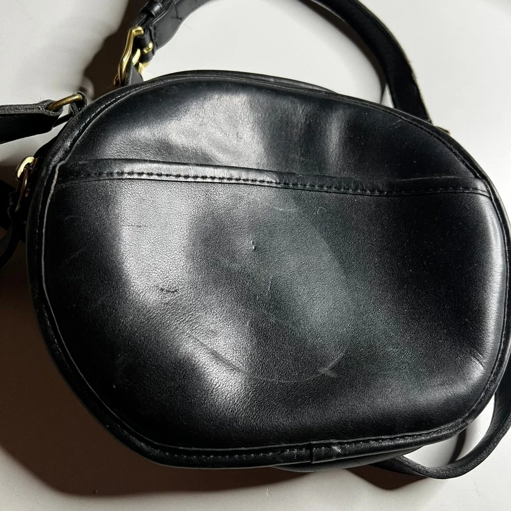 Vintage‎ Coach Black Leather Round Canteen Crossbody Bag USA Made 056-1226